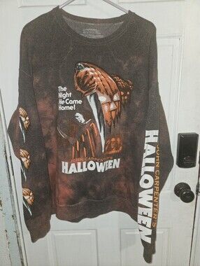 Hot Topic Halloween Sweatshirt XL